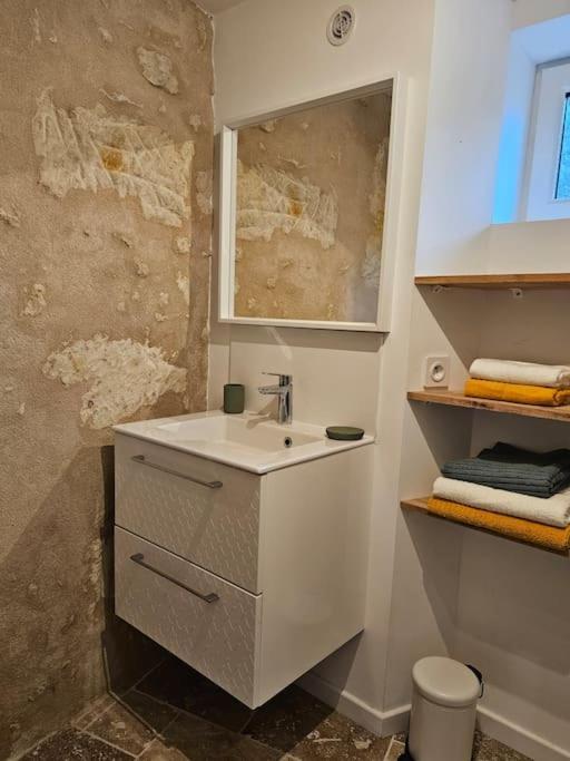 Charmante Maison Troglodyte Loire Valley Rochecorbon Eksteriør billede